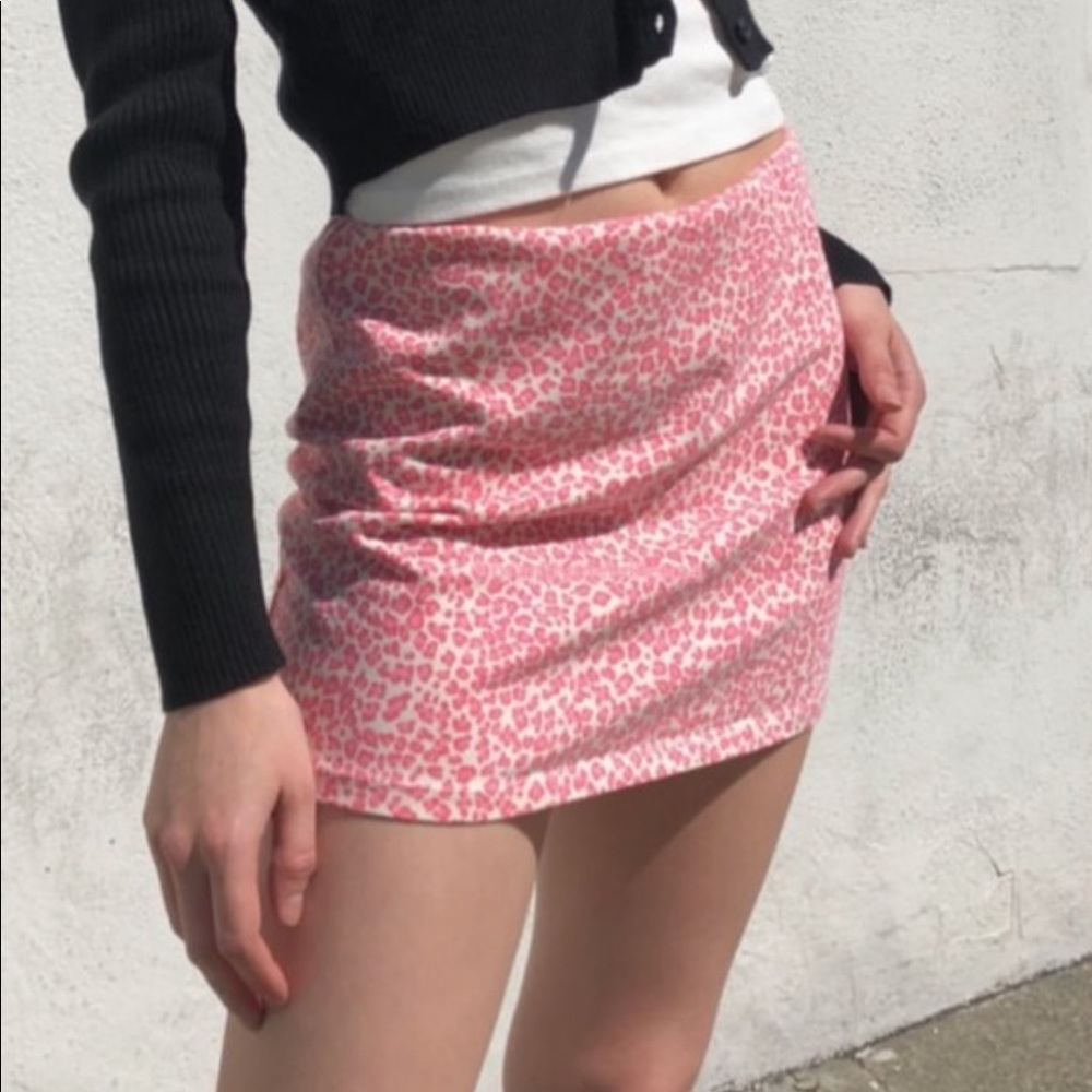 HELP ME FIND PINK CHEETAH BRANDY SKIRT